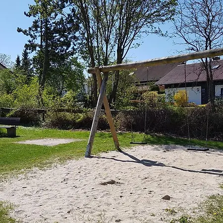 Haus Lindengarten 公寓